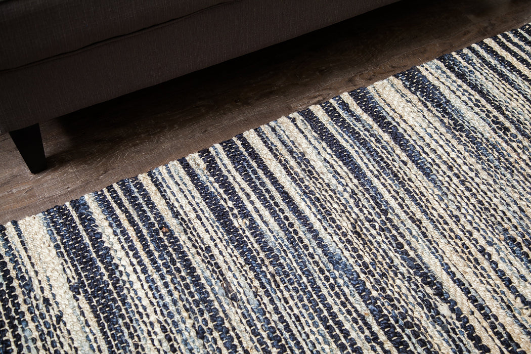 Anji Mountain Xanthippe Ivory/Gray Area Rug