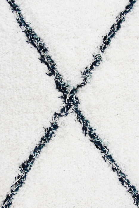 Rizzy Home Connex CX005A White Diamond Area Rug