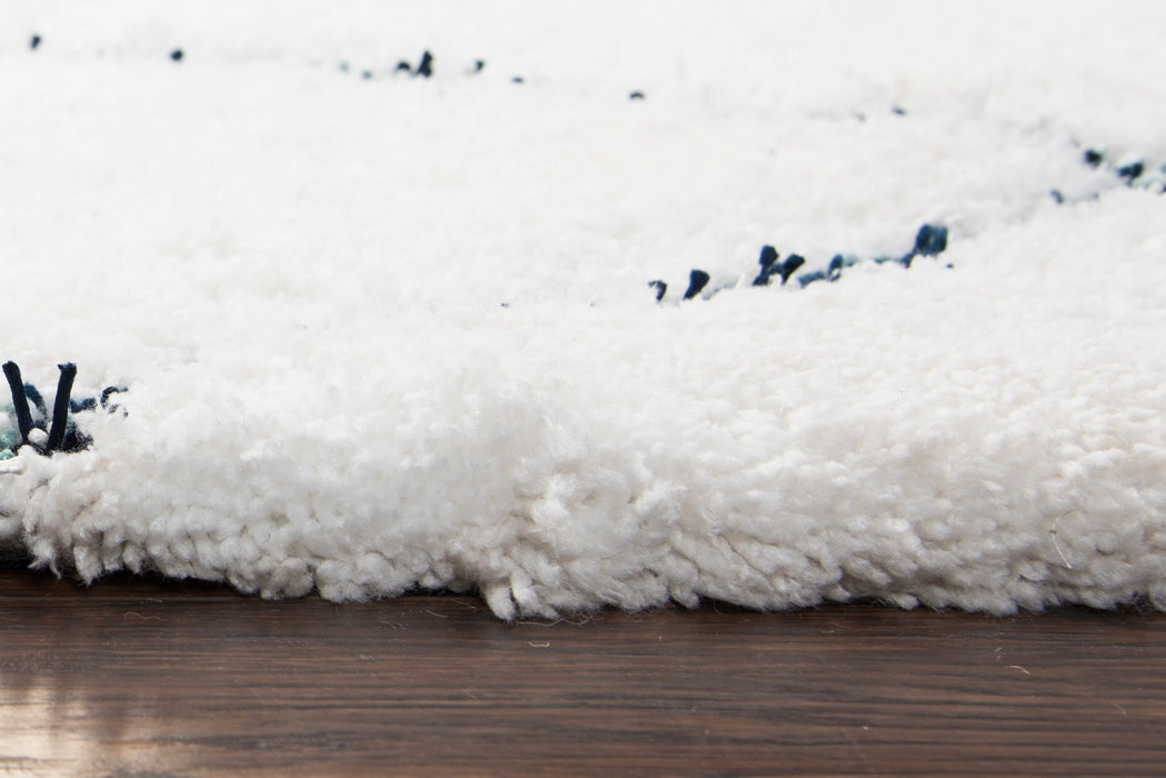 Rizzy Home Connex CX005A White Diamond Area Rug